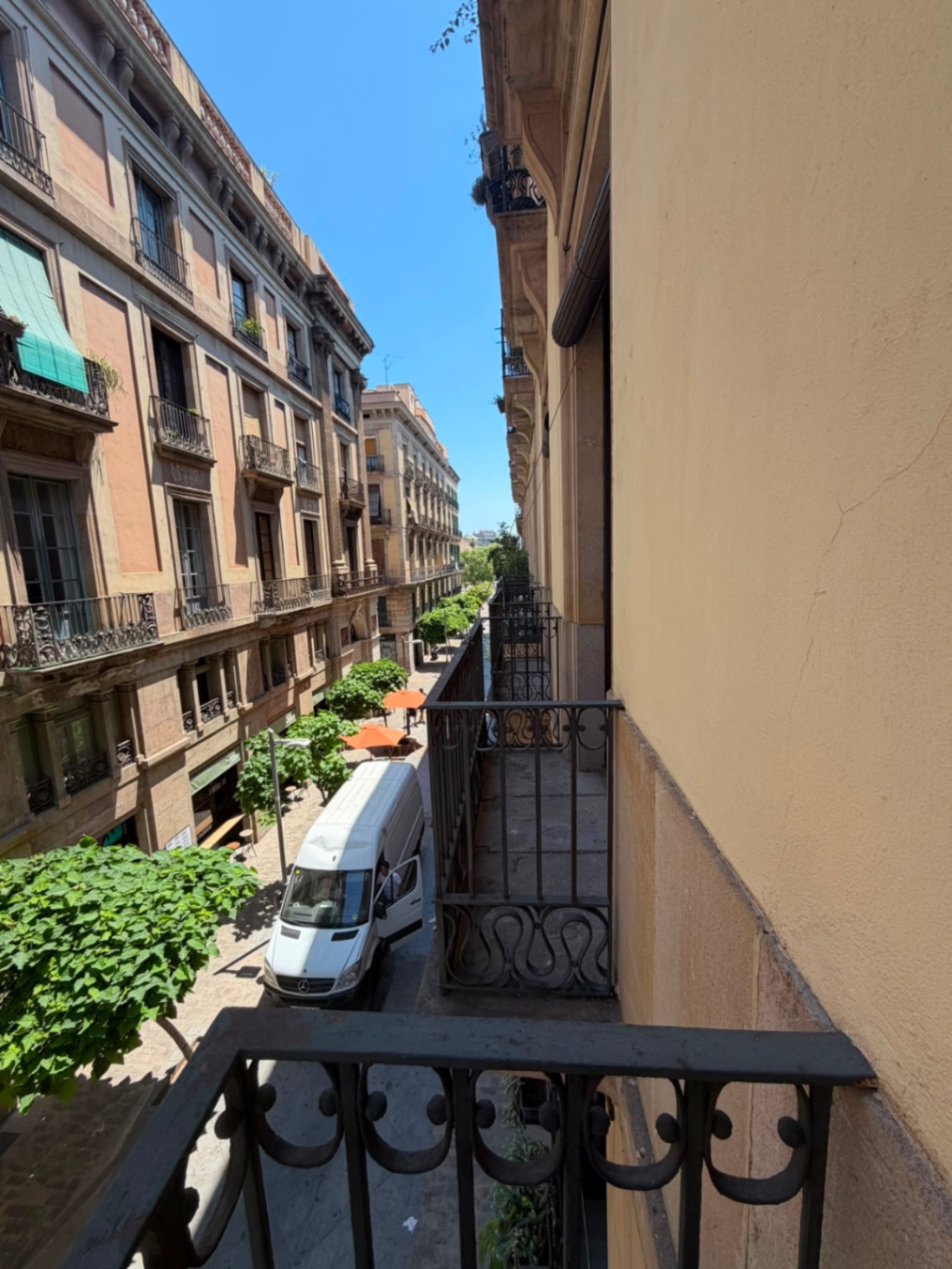 Apartamento de lujo icónico en la histórica Finca Regia en el Passeig d’Isabel II - a 3 minutos del mar